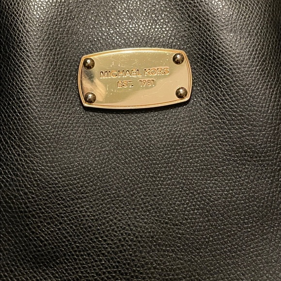 Michale Kors Black tote - Picture 2 of 7